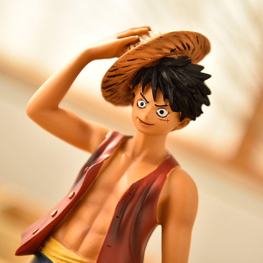 Mô Hình Nhân Vật Luffy Đội Nón Rơm Trang Trí