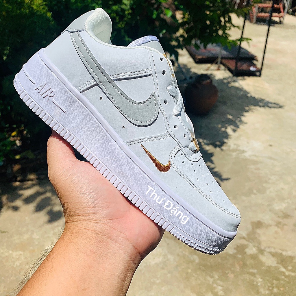 Giày thể thao air force 1 vệt xám logo vàng , Giày AF1 trắng vệt xám nam nữ bản đẹp 2022