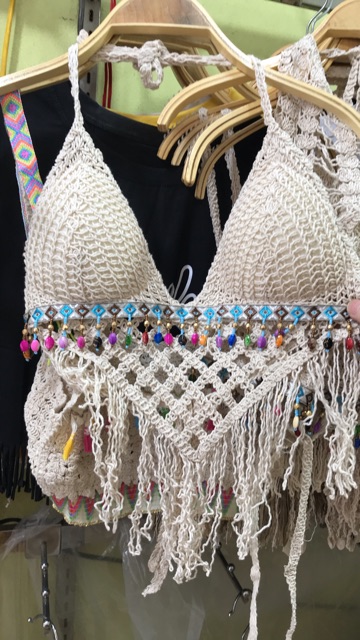 Set biển sexy mới - set 3 món - bra tam giác rua ngọc + quần hoa cạp nhỏ + choàng ren hoa nhỏ (có tách rời)