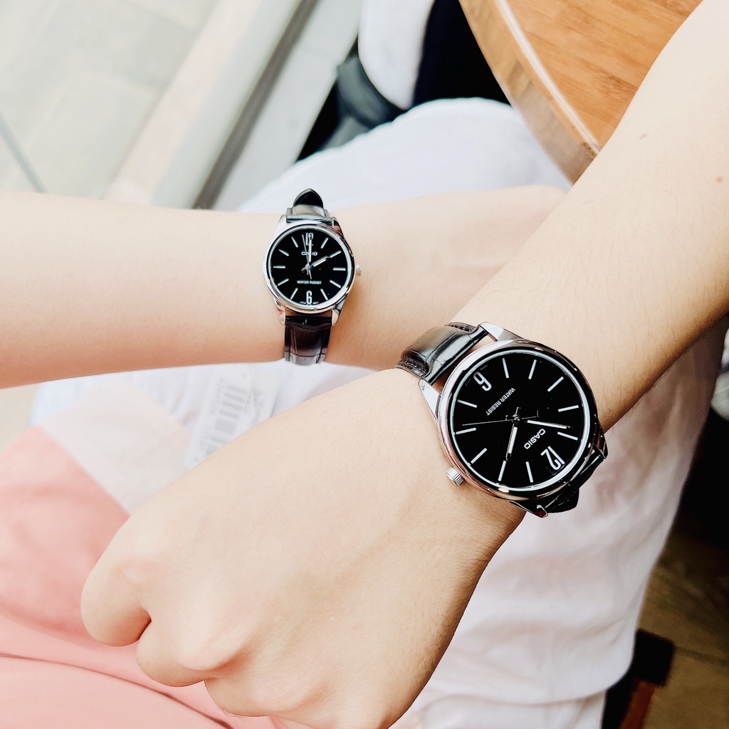 Đồng hồ nam nữ - Đồng hồ đôi dây da mặt đen Casio V005L-1B chống nước 3ATM Bảo hành 1 năm Hyma watch