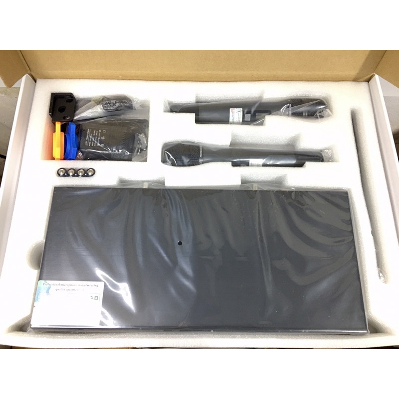 Micro Không Dây M668 Ultra Có Tự Ngắt, Dò Sóng Khỏe.Chuyên Karaoke Gia Đình, Phòng Trà, Quán Hát..