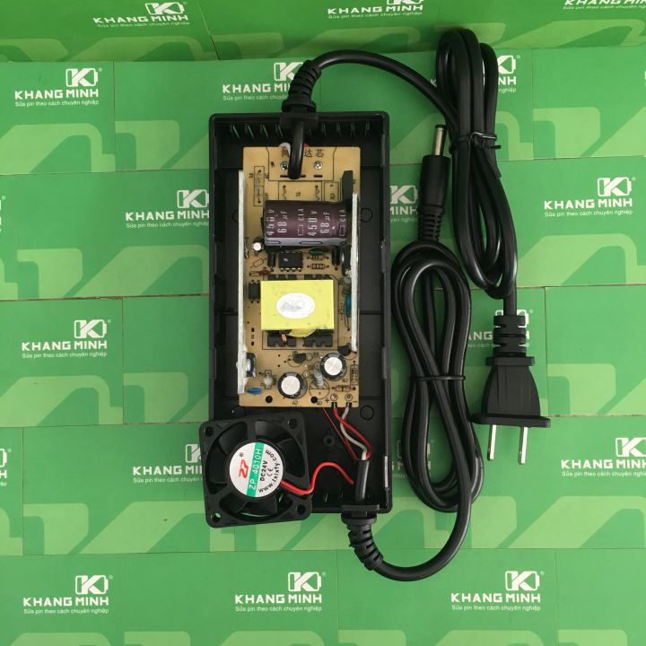 Sạc pin sắt Lithium 8S 29.2V 3A có quạt làm mát và đèn báo đầy