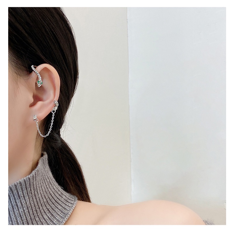 Bông tai đính đá máng vành tai quyền lực, độc đáo BT260