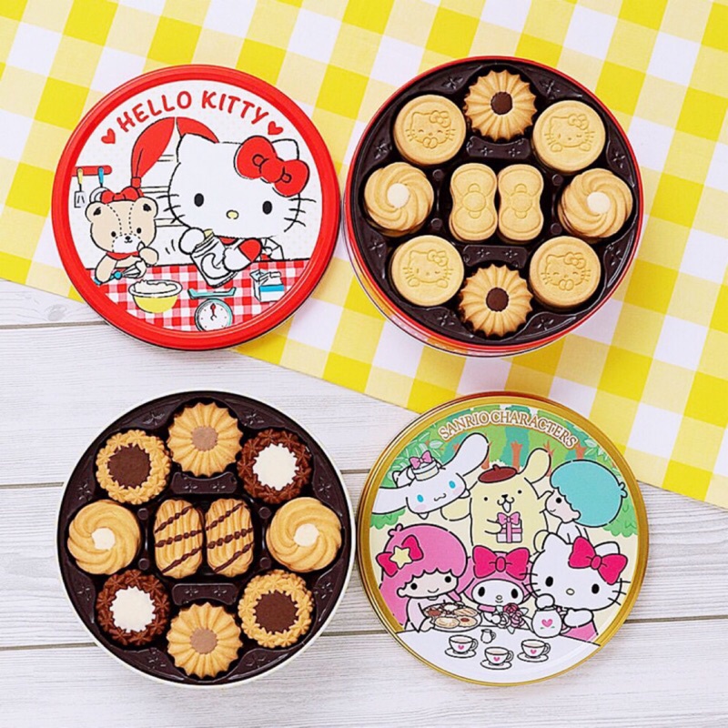 Bánh Bourbon 60c Hello kitty Hộp thiếc (đỏ) và Bánh bourbon hộp sắt 60c sanrio kitty (vàng) - hàng nội địa Nhật Bản