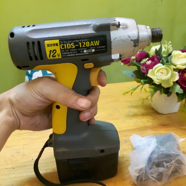 Máy bắn vít CID 12V