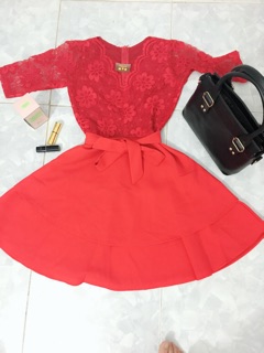 Đầm ren tầng phối nơ eo