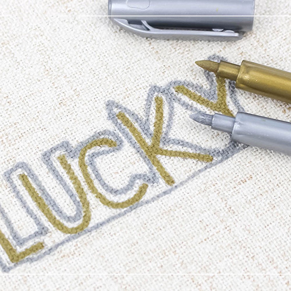 Bút viết màu vàng bạc chống nước viết êm tiện dụng