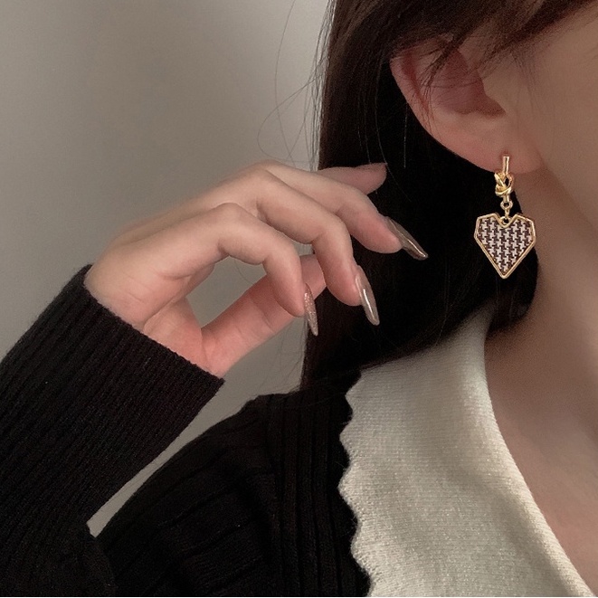 Khuyên tai hình trái tim mạ bạc 925 thời trang thu đông