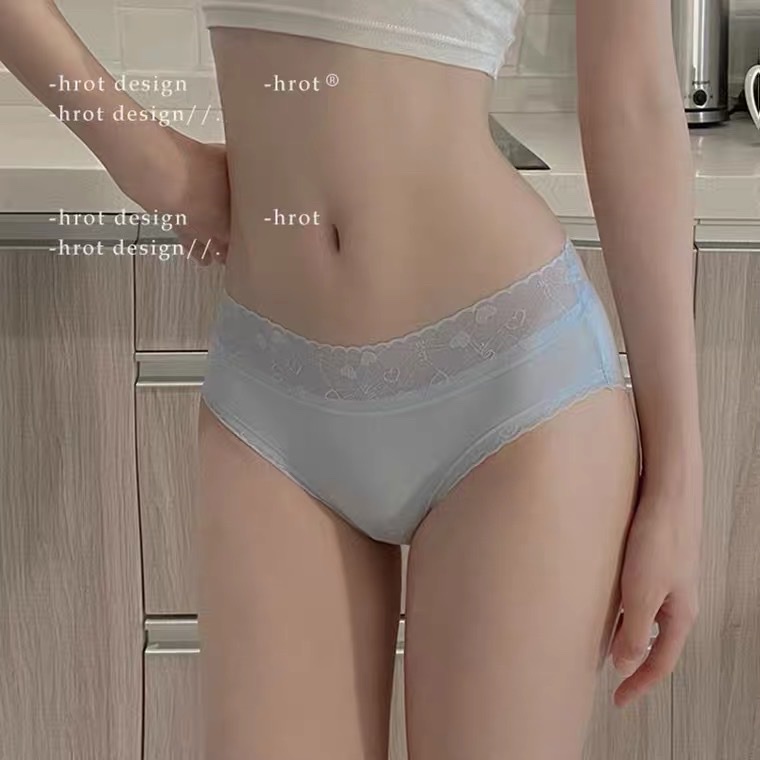 Quần lót nữ lụa băng, quần chip nữ tàng hình cạp ren họa tiết tim QL9909