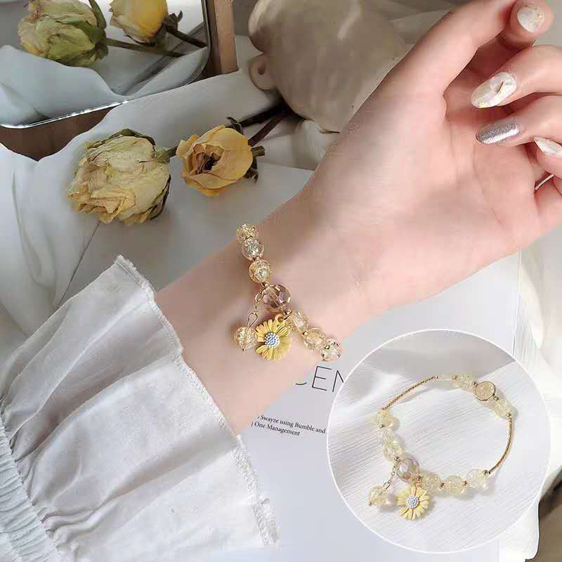 Vòng Tay Thời Trang Hình Hoa Cúc Xinh Xắn