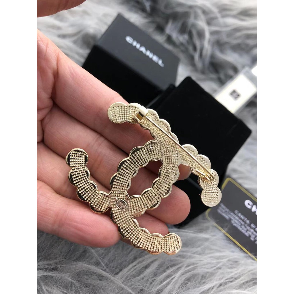 Trâm cài áo phong cách vintage