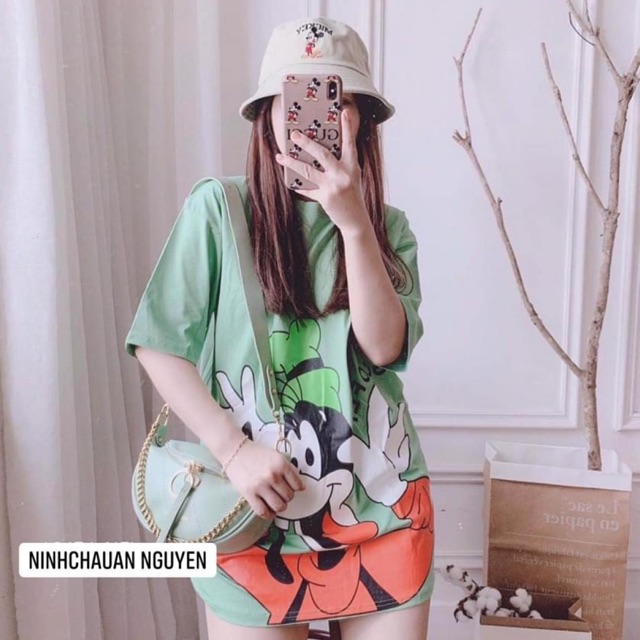 Phông hoạt hình giống các bé mấy mẹ hỏi sm suốt nè! E về nhiều rồi nha!! Chất về đẹp miên man luôn ấy áo e bao sịn bao🥰