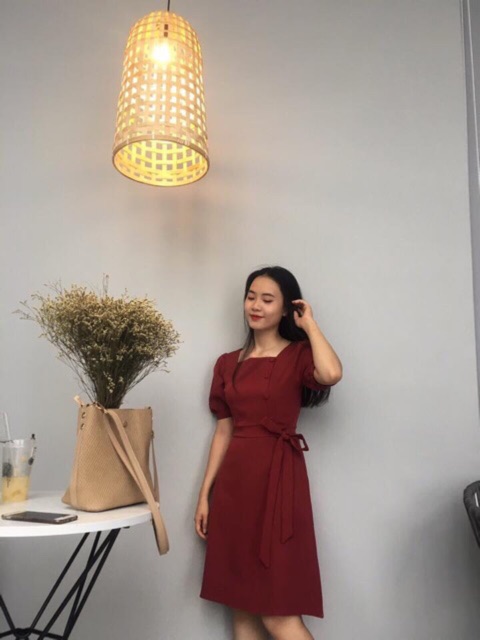 Đầm hồng cổ vuông nút bọc xt | BigBuy360 - bigbuy360.vn