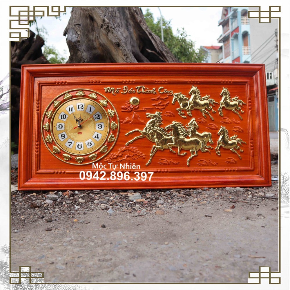 Tranh đồng hồ chữ Bát Mã Đáo Thành Công gỗ hương rát vàng dài 81 rộng 41