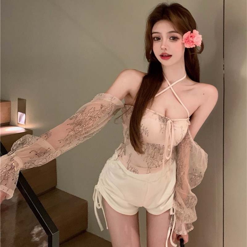 Áo Croptop Tay Ngắn Phối Ren Hoa Thiết Kế Hợp Thời Trang