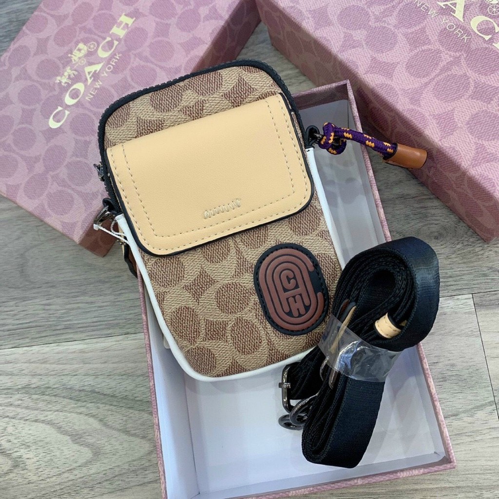 Đeo điện thoại Co ach mới