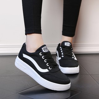 Giày Sneaker Nữ