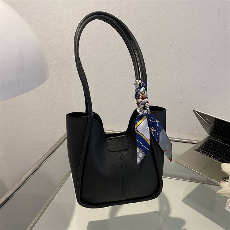 Túi Xách Đeo Vai / Kẹp Nách Chất Liệu Lụa Kích Cỡ Lớn