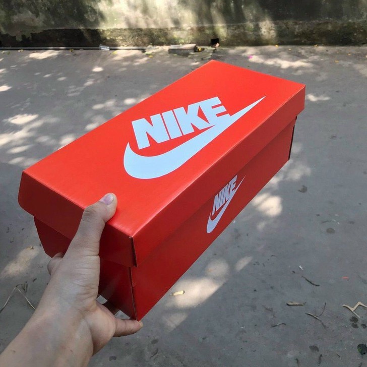 Hộp giày thể thao