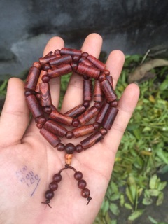 Vòng gỗ sưa Lào
