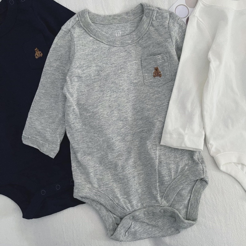 Body dài tay cổ tròn Baby Gap