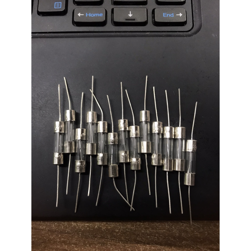 Combo 10 chiếc cầu chì thủy tinh loại :3A-5A-8A-10A-12A-15A