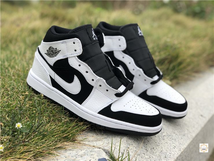 (FREESHIP+FULLBOX) Giày thể thao AIR JORDAN 1 Retro High trắng đen cổ cao | BigBuy360 - bigbuy360.vn