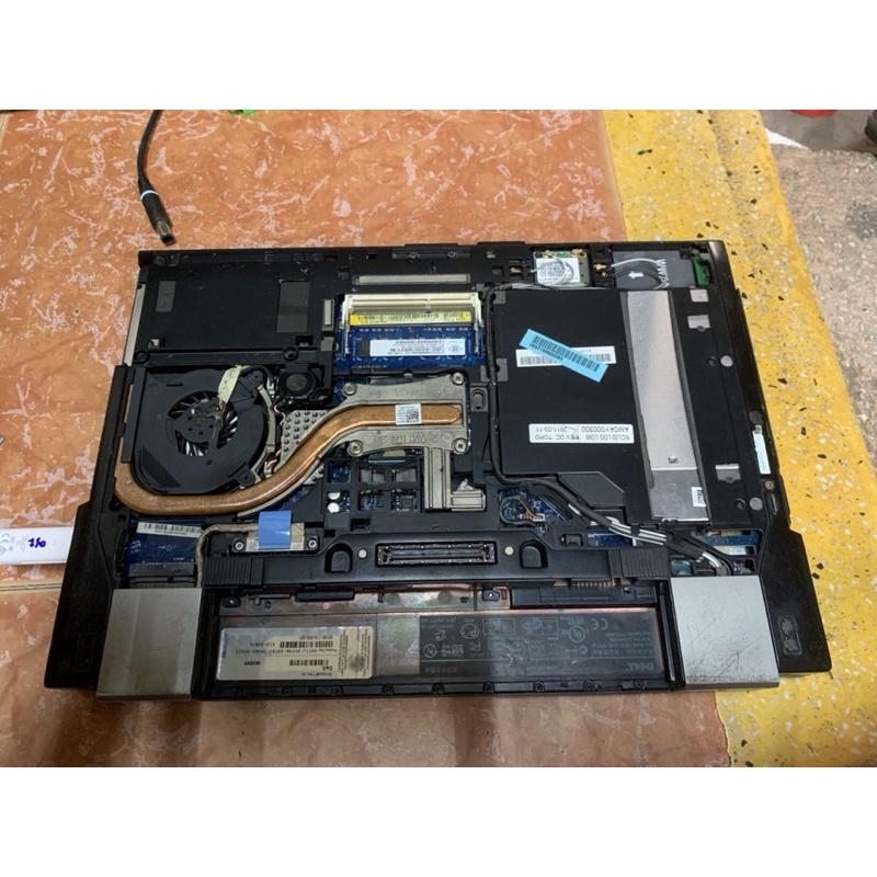 Rã xác laptop dell latitude e6410 bán linh kiện không bảo hành nhé