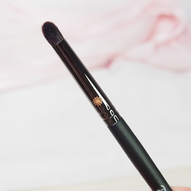 Cọ trang điểm đuôi mắt/ bầu mắt chuyên nghiệp 219