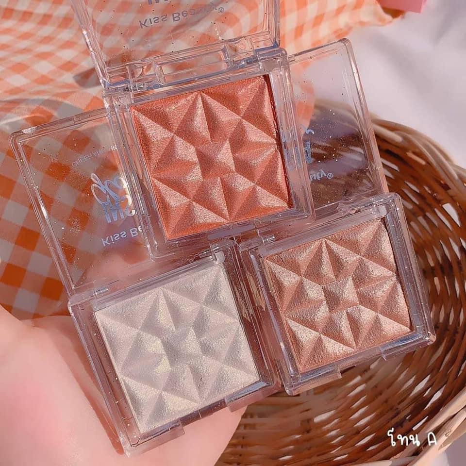[Má Hồng - Mắt - Highlight] Phấn 3in1 Kiss Beauty Insta Glow Cheek & Highlight No.23196 | BigBuy360 - bigbuy360.vn