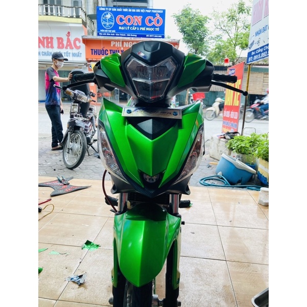 Decal xanh lá cây bóng cao cấp