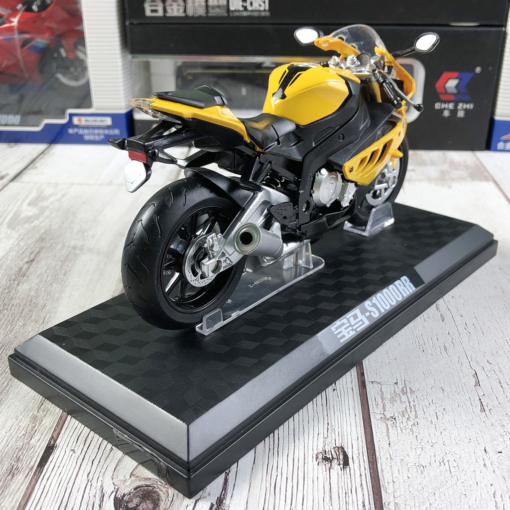 Mô hình xe BMW S1000RR 2020 tỉ lệ 1:12 chiếc Superbike đầy sức mạnh đến từ nước Đức, có đế trưng bày bằng nhựa