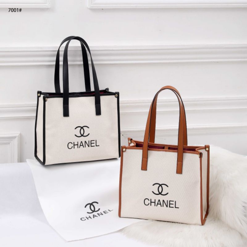 Túi xách đeo vai thêu Logo Chanel 7001