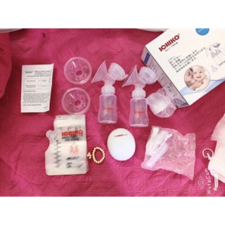 Máy hút sữa nhật bản