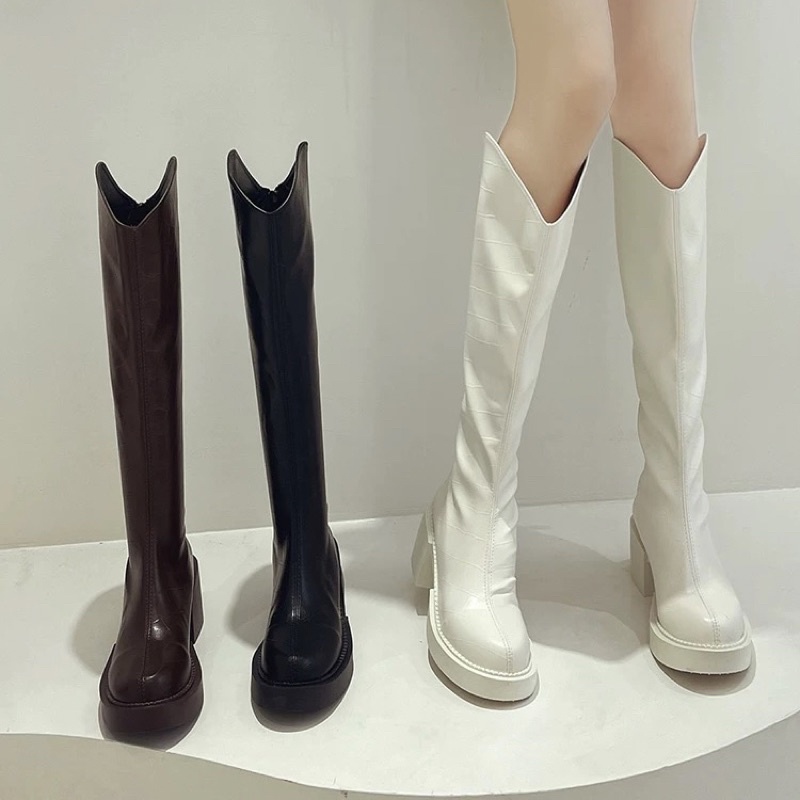 Boots nữ cổ V cao dưới đầu gối da mềm ôm chân đế vuông cao 6cm có khoá kéo