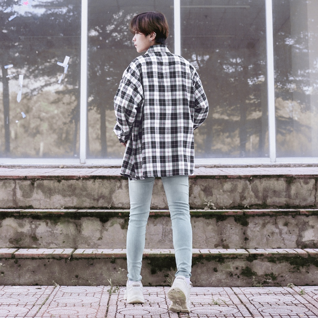 Áo Sơ Mi Flannel Màu Trắng Sọc Hồng Form Rộng Thoải Mái Chất Liệu Cotton Thoáng Mát