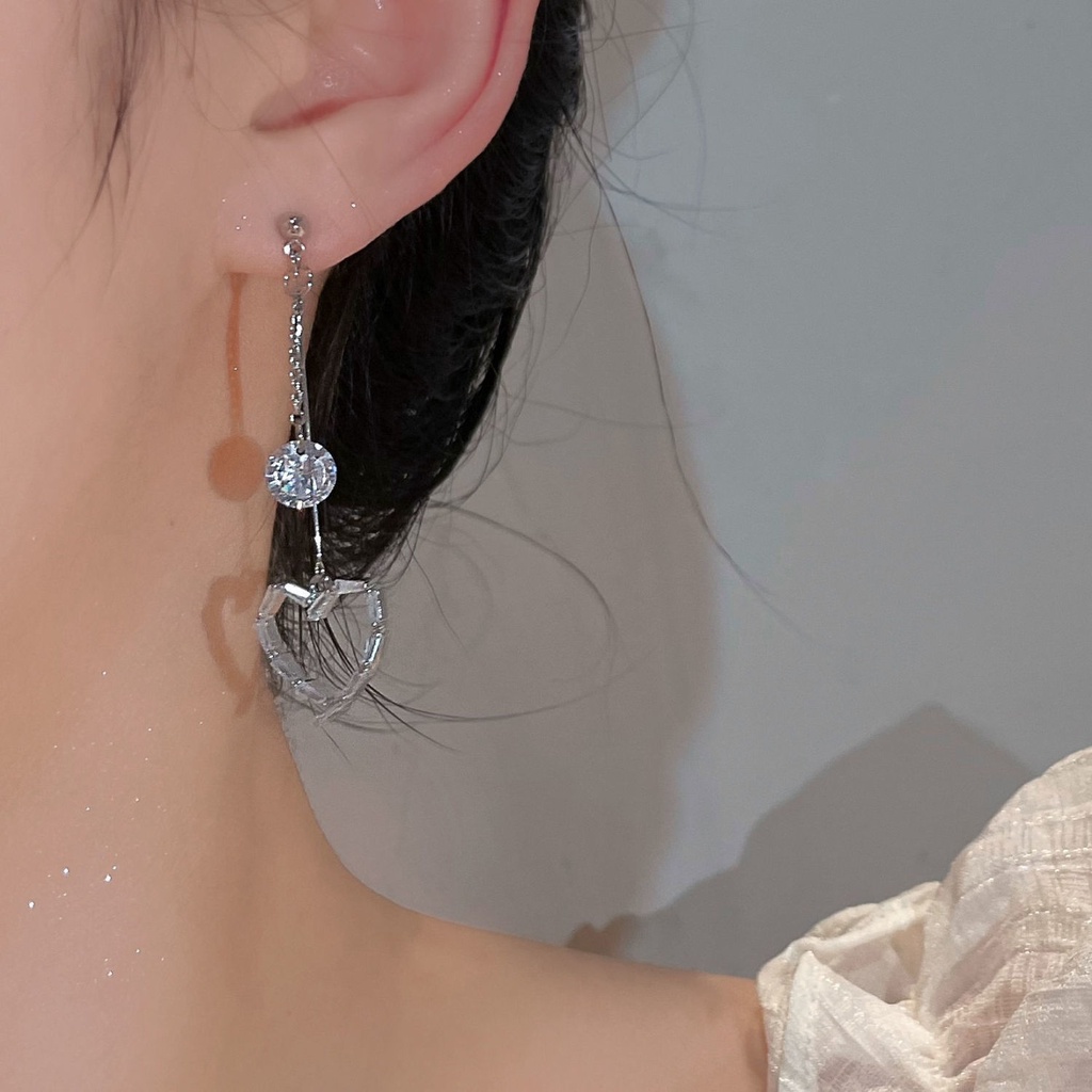 Đôi Bông Tai Dáng Dài Phối Tua Rua Phong Cách Mới 2022