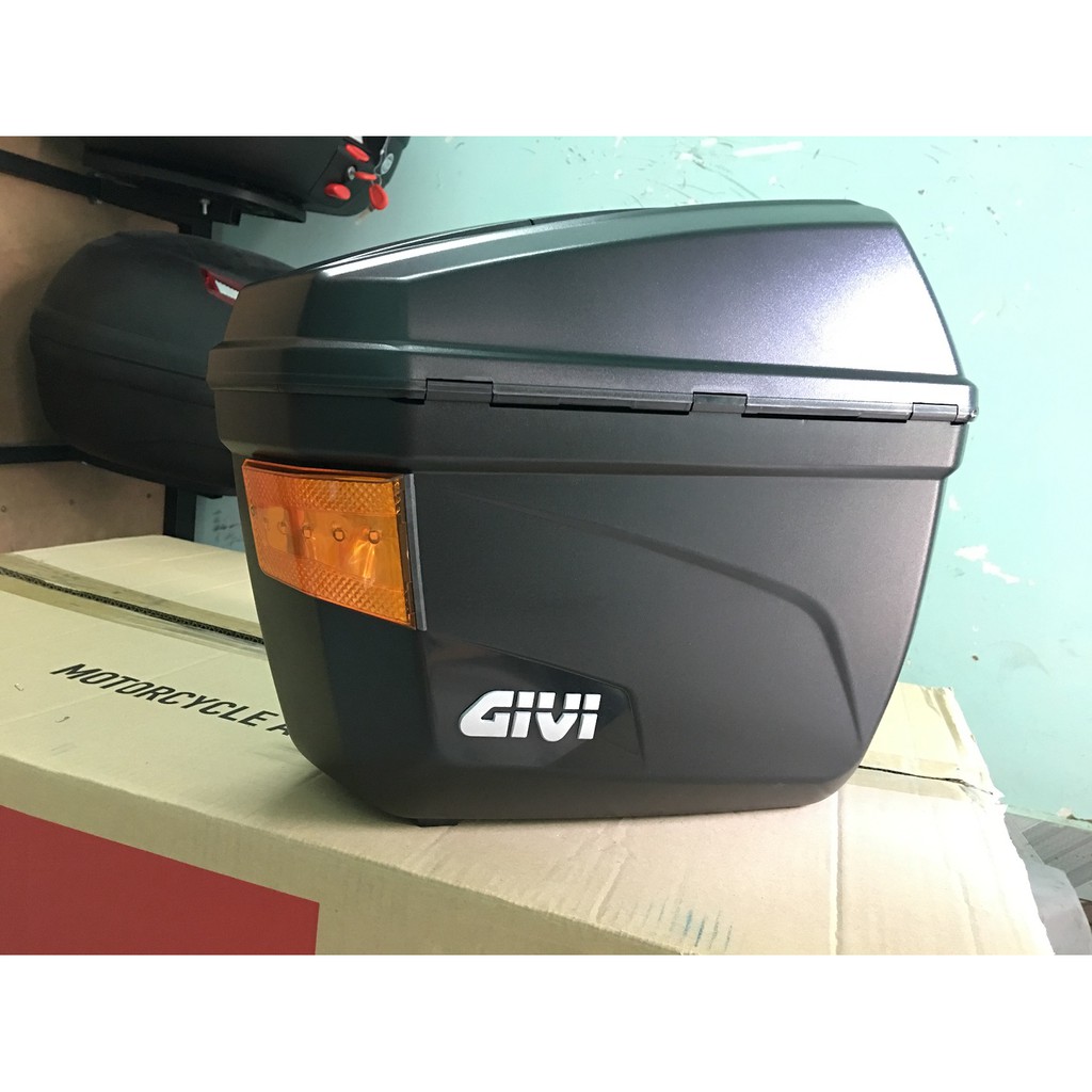 Cặp thùng hông Givi E22NS_OR, bộ thùng 22lit, không kèm baga, có đèn xi nhan, hàng Givi chính hãng, mới 100%