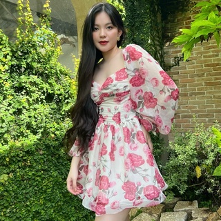 KIOBI – Đầm Aurora form mini ôm cúp ngực, tay phồng dài, hạ eo, tùng xòe, lưng thun, vải voan tơ hồng đỏ - KID227169HH