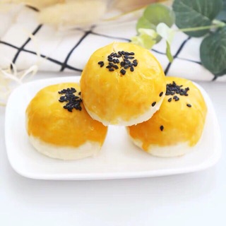 BÁNH TRUNG THU TRỨNG CHẢY