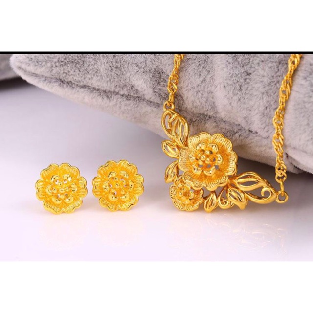 Set 1 dây chuyền 1 đôi bông kiểu hoa mai màu vàng 24 cao cấp