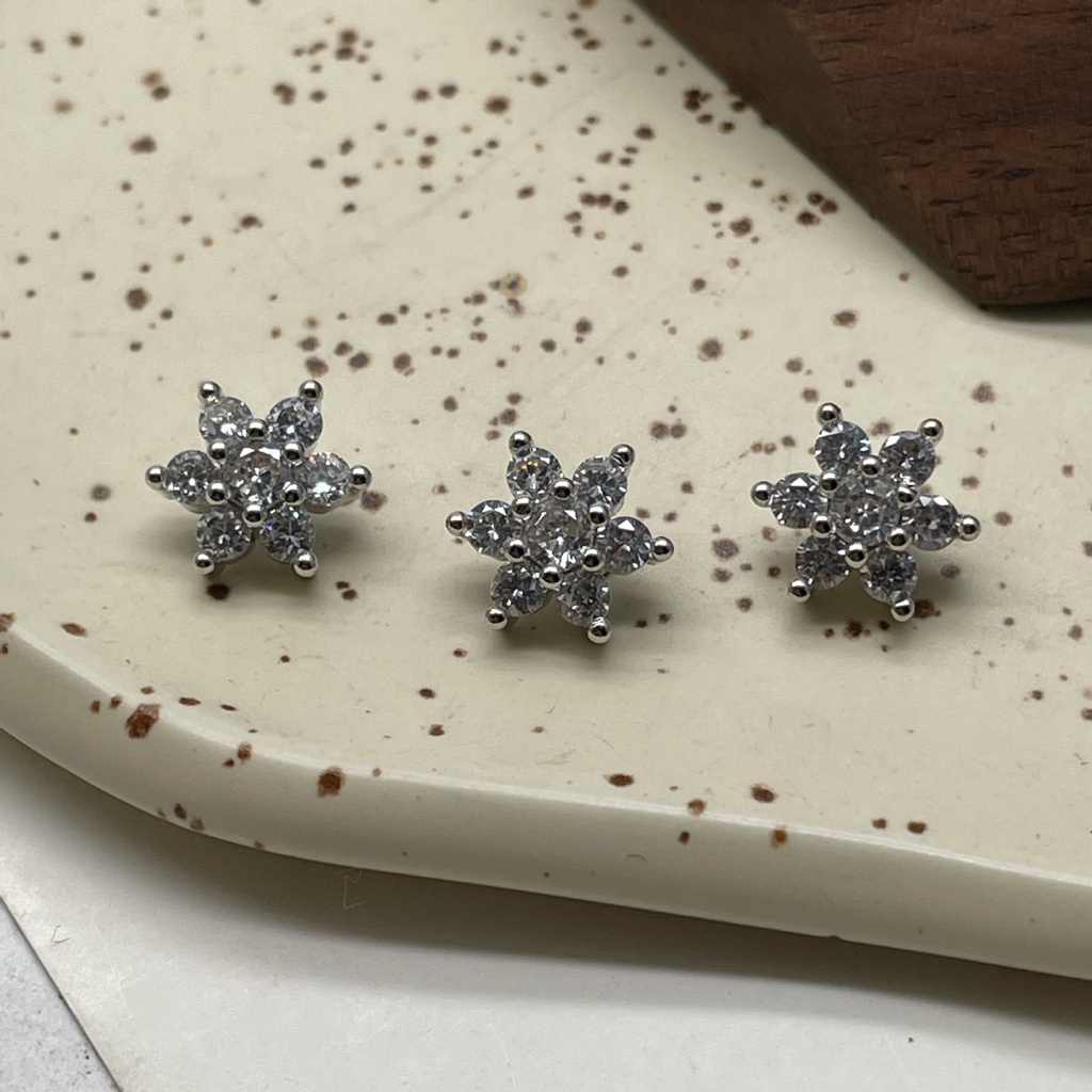 1410131     Bán Sỉ Nút Nhỏ Bằng Đồng Mạ Zircon Hình Hoa Dát Đá Zircon Sang Trọng Thời Trang