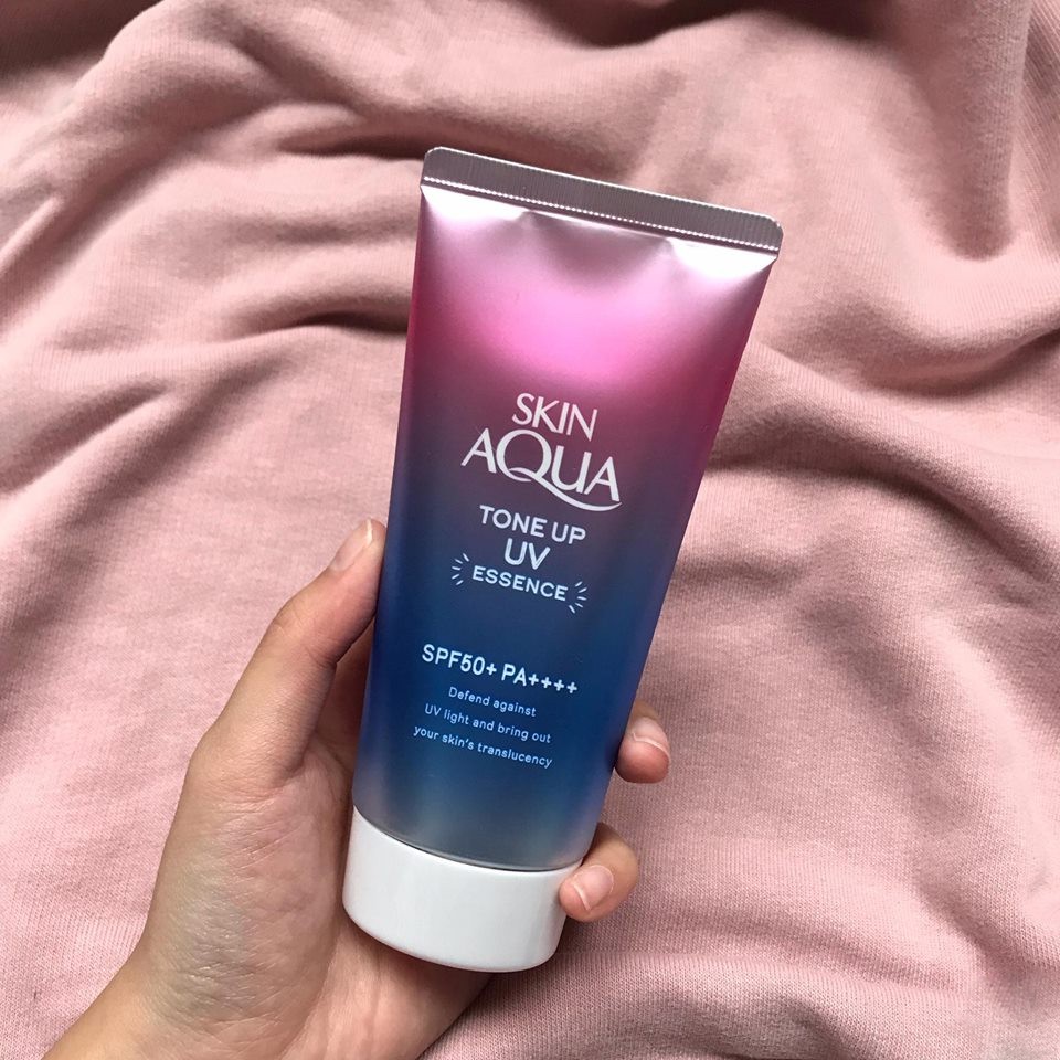 Kem Chống Nắng Skin Aqua Rohto Tone Up UV Essence SPF50 80g