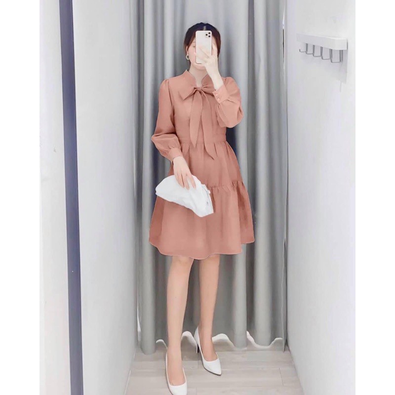 Đàm bany dooll nơ ngực