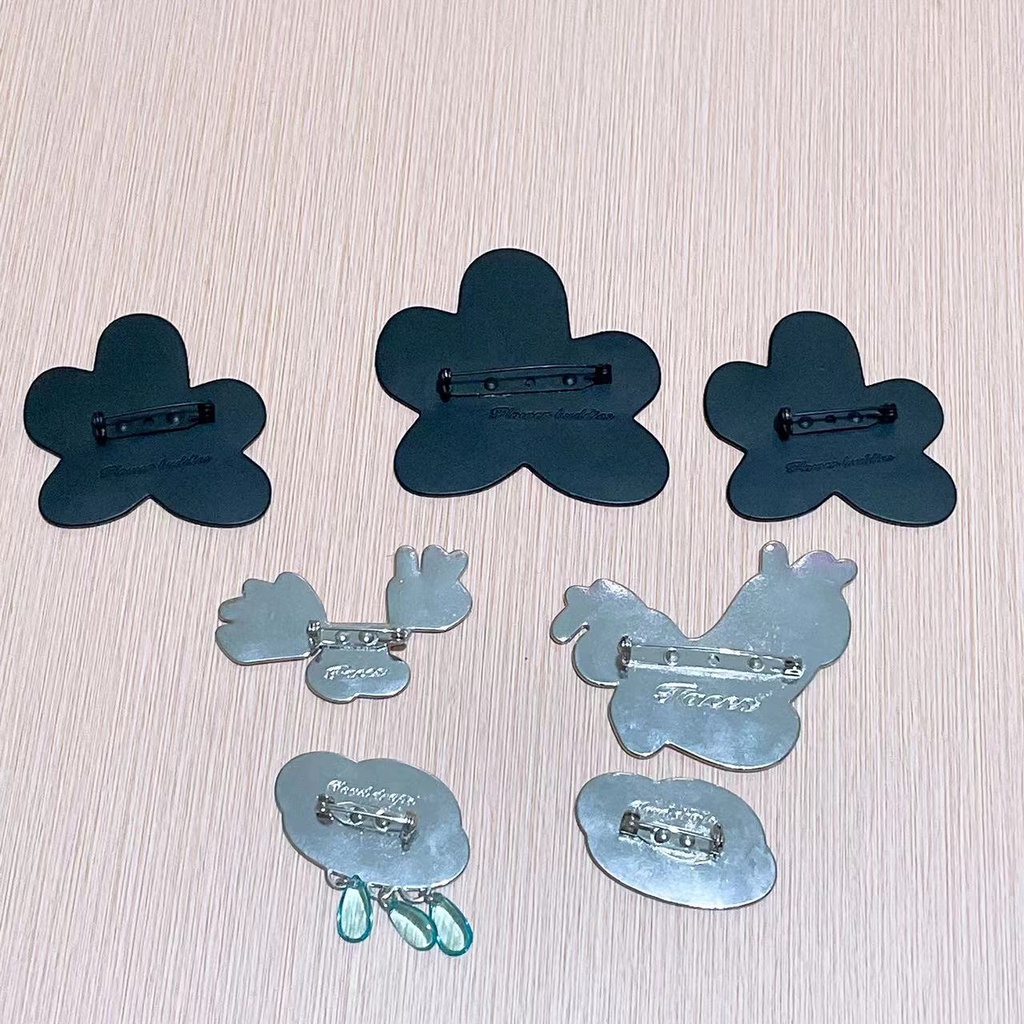 Ghim Cài Áo Tạo Hình Các Thành Viên Nhóm Nhạc Kpop BTS