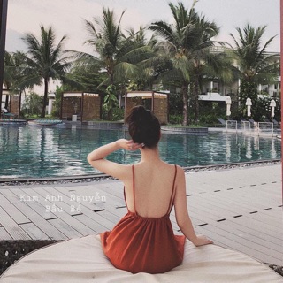 Váy hai dây cúp ngực đi biển