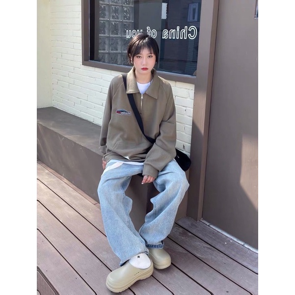 Áo Nỉ Sweater Khoá Cổ Saturday Love Nâu Form Rộng Nam Nữ | BigBuy360 - bigbuy360.vn