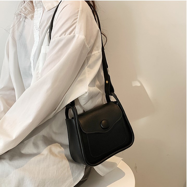 Túi xách nữ đeo chéo dáng túi messenger chất da dày 2mm siêu bền Capucha T174