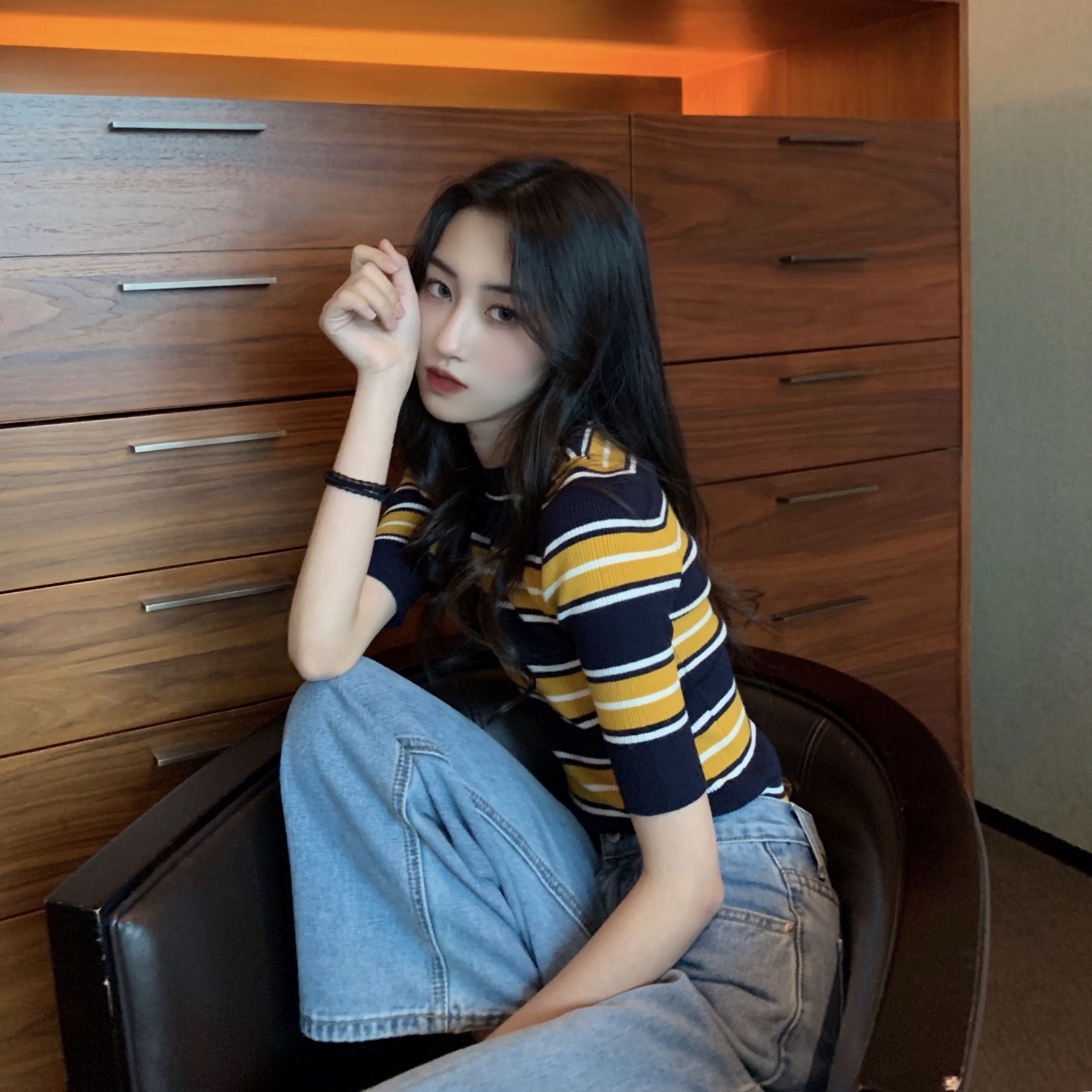 Áo thun họa tiết kẻ sọc thời trang trẻ trung | BigBuy360 - bigbuy360.vn