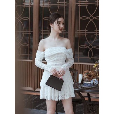 Đầm ren xòe kiểu cúp ngực hở vai tay dài xếp ly (KHÔNG KÈM HOA)